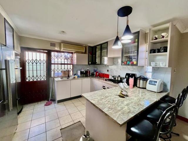 3 Bedroom House in Table View