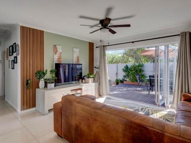 3 Bedroom House in Table View