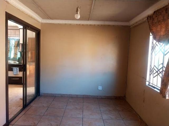 3 Bedroom House in Tasbet Park