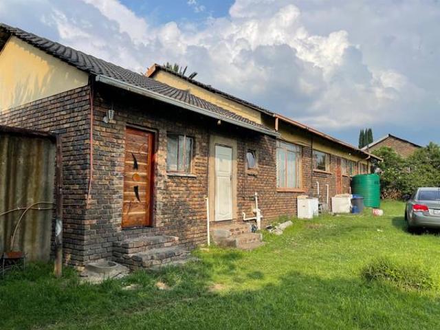3 Bedroom House in Tasbet Park