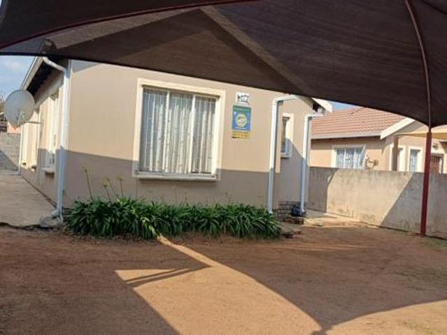 3 Bedroom House in Tasbet Park