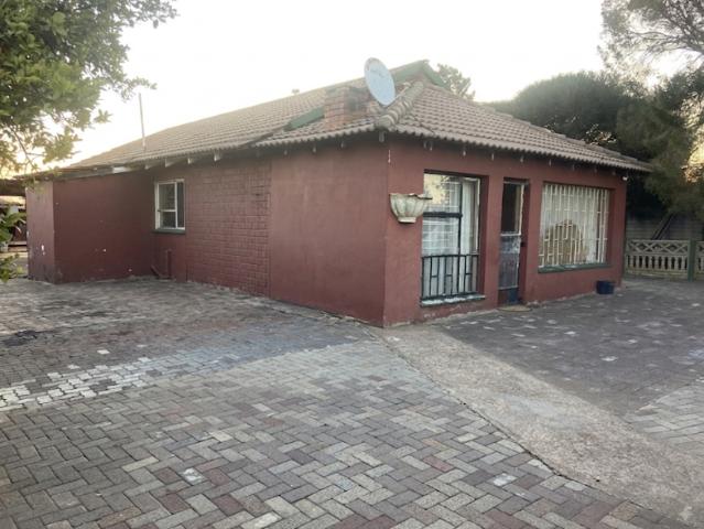 3 Bedroom House in Tasbet Park