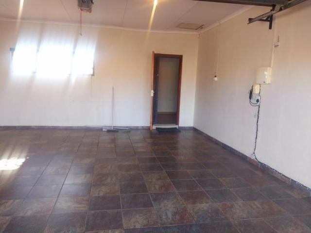 3 Bedroom House in Tasbet Park