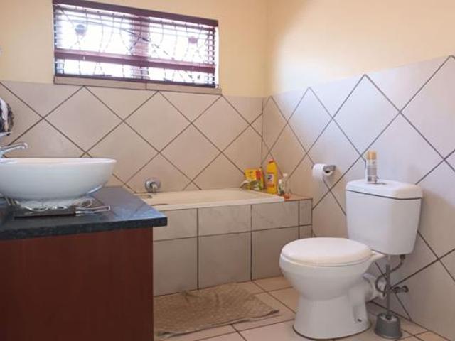 3 Bedroom House in Tasbet Park