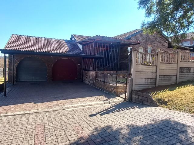 3 Bedroom House in Tasbet Park