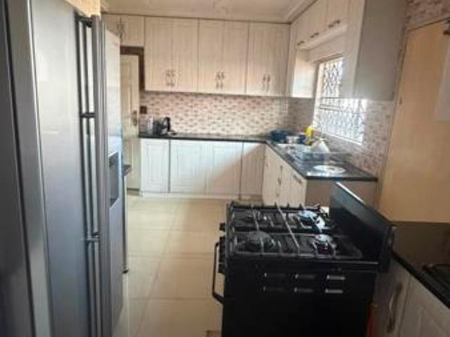 3 Bedroom House in Tasbet Park