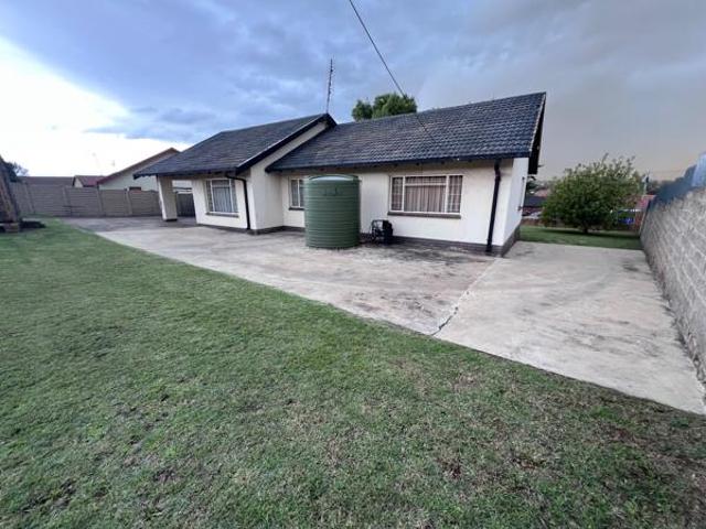 3 Bedroom House in Tasbet Park Ext 1