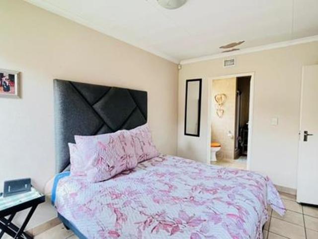 3 Bedroom House in Thatch Hill Estate