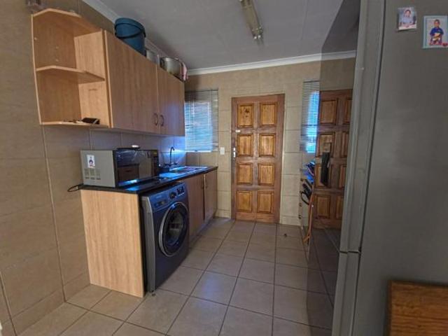 3 Bedroom House in Thatch Hill Estate