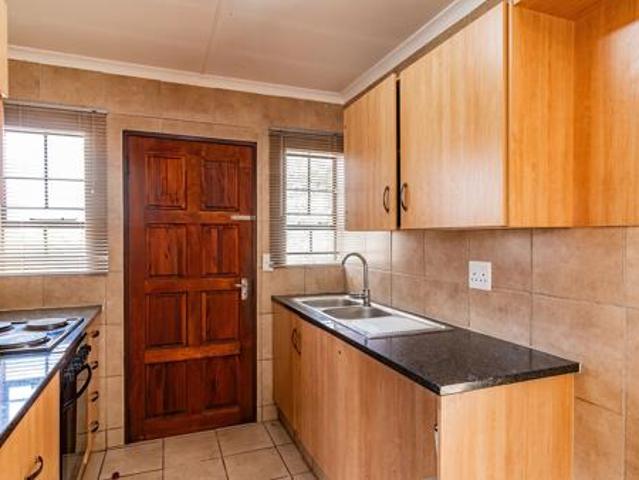 3 Bedroom House in Thatch Hill Estate