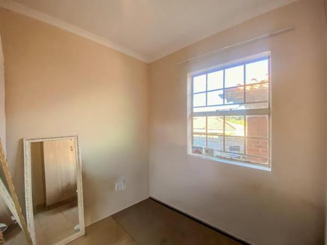 3 Bedroom House in Thatch Hill Estate
