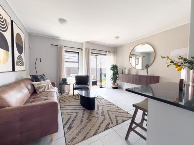 3 Bedroom House in Thatch Hill Estate