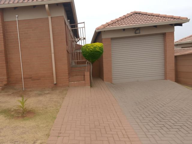 3 Bedroom House in Thatch Hill Estate