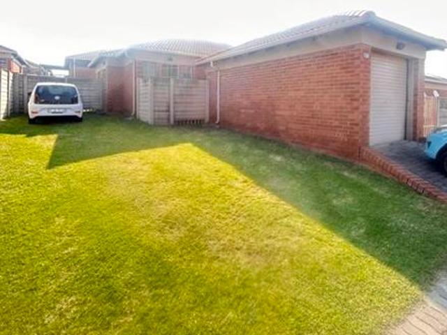 3 Bedroom House in Thatch Hill Estate