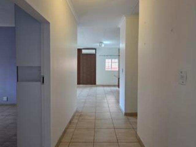 3 Bedroom House in Thatchfield
