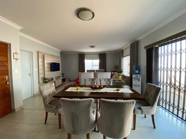 3 Bedroom House in Thatchfield