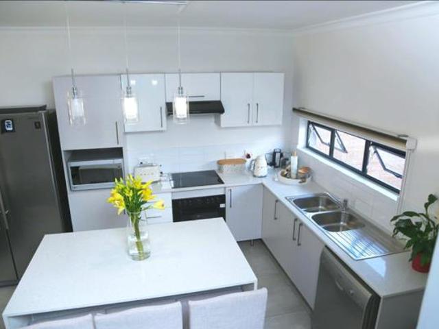 3 Bedroom House in Thatchfield