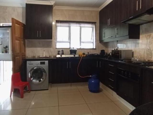 3 Bedroom House in Thatchfield