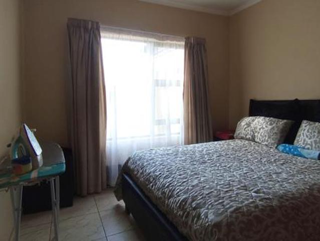 3 Bedroom House in Thatchfield