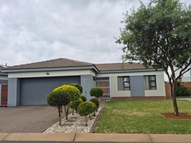 3 Bedroom House in Thatchfield