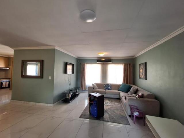 3 Bedroom House in Thatchfield