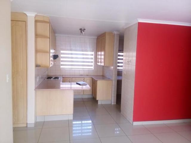 3 Bedroom House in Thatchfield