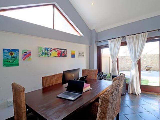 3 Bedroom House in Thatchfield