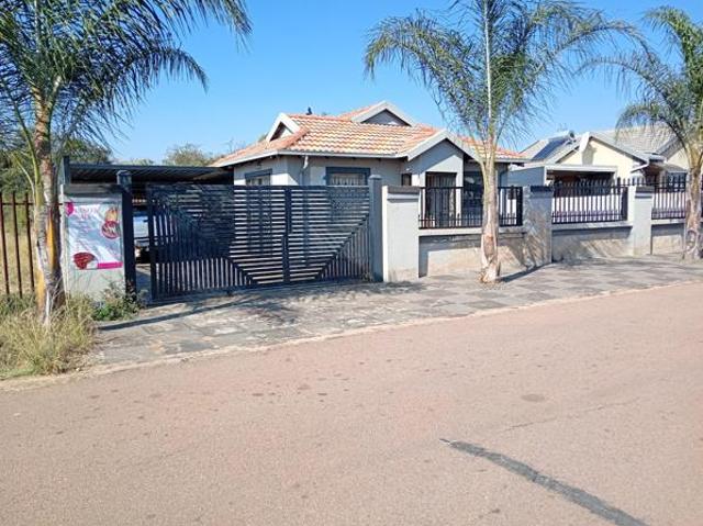 3 Bedroom House in The Orchards