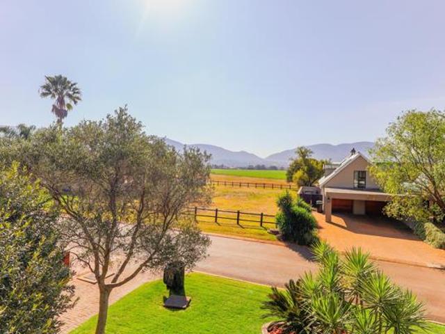 3 Bedroom House in The Coves