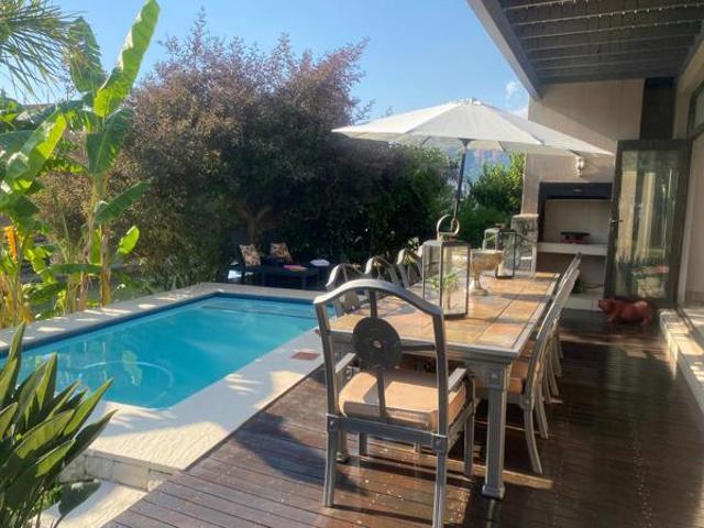 3 Bedroom House in The Island Estates
