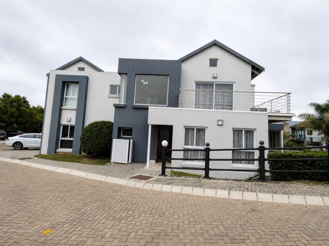 3 Bedroom House in The Island Estates