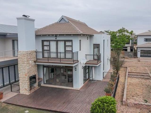 3 Bedroom House in The Islands Estate