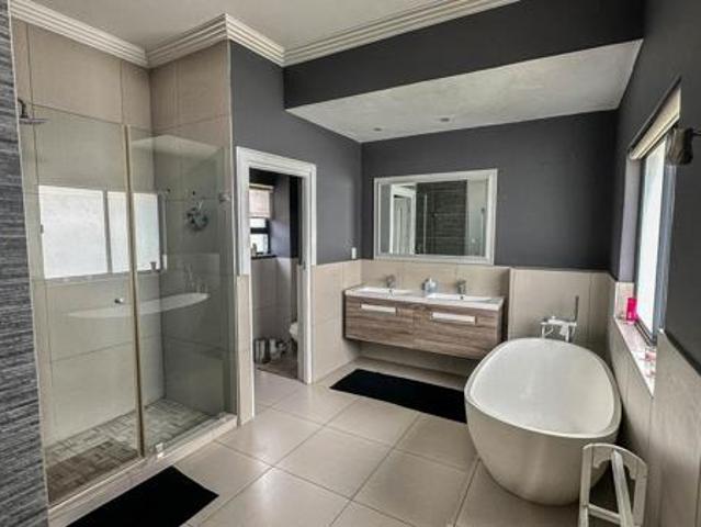 3 Bedroom House in The Islands Estate