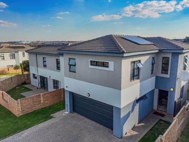 3 Bedroom House in The Reeds