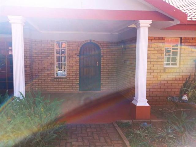 3 Bedroom House in Theresa Park