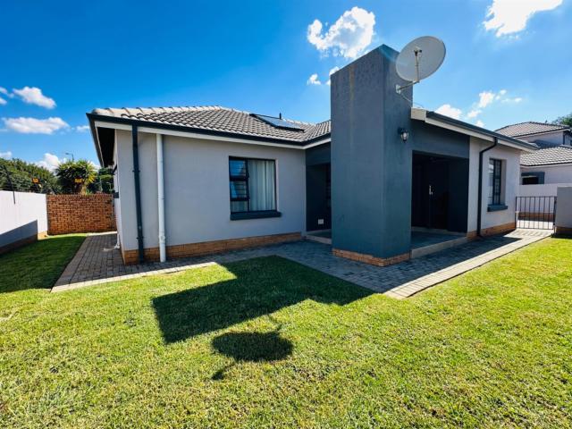 3 Bedroom House in Theresapark