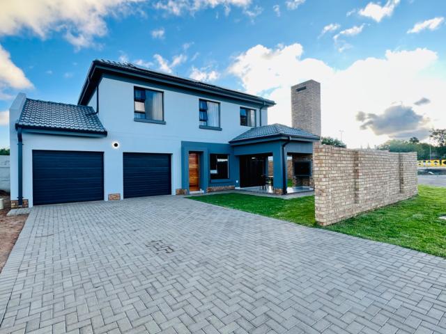 3 Bedroom House in Theresapark