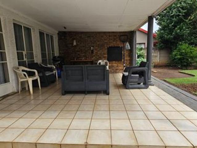 3 Bedroom House in Three Rivers North