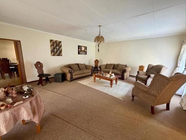 3 Bedroom House in Three Rivers East