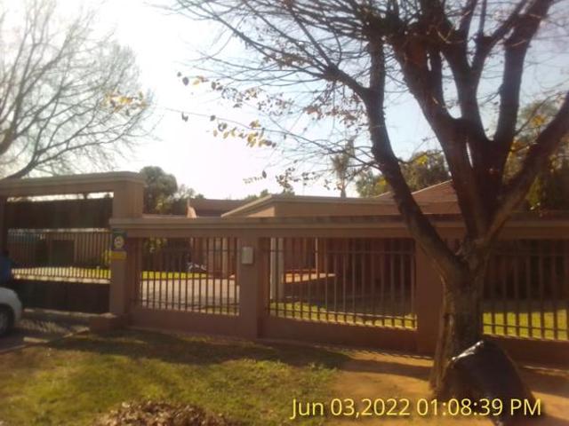 3 Bedroom House in Three Rivers East