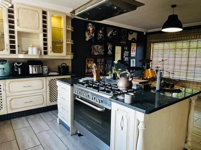 3 Bedroom House in Three Rivers