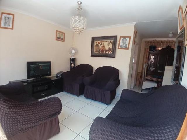 3 Bedroom House in Tlhabane West