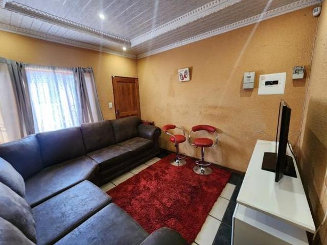 3 Bedroom House in Tlhabane West
