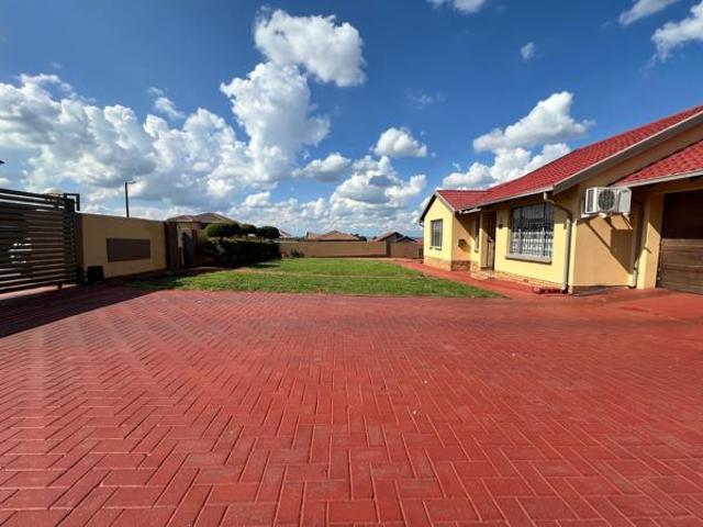 3 Bedroom House in Tlhabane West