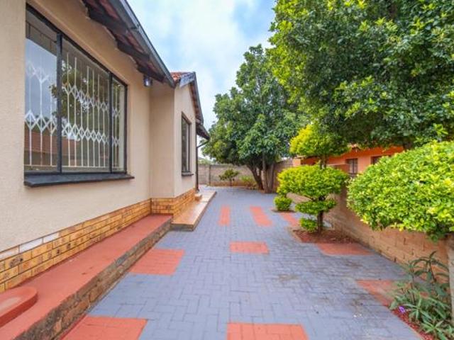 3 Bedroom House in Tlhabane West