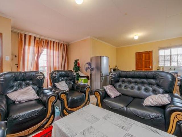 3 Bedroom House in Tlhabane West