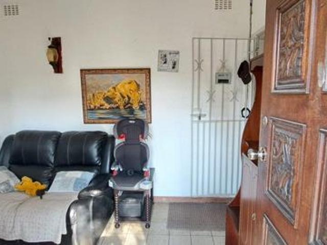 3 Bedroom House in Trafalgar