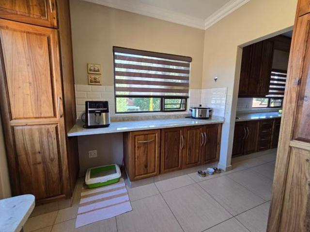 3 Bedroom House in Tuscany Ridge