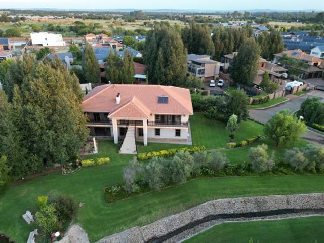 3 Bedroom House in Tuscany Ridge