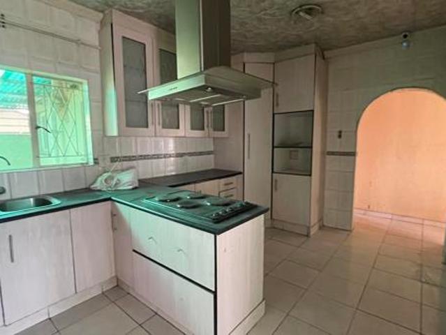 3 Bedroom House in Unitas Park